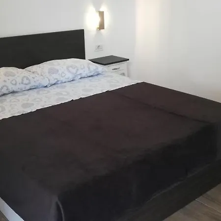 Apartment With A Parking Space - 17108 Novi Vinodolski